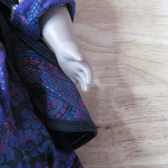 Victoria Ashlea Originals African American 16" doll - Picture 4 of 9